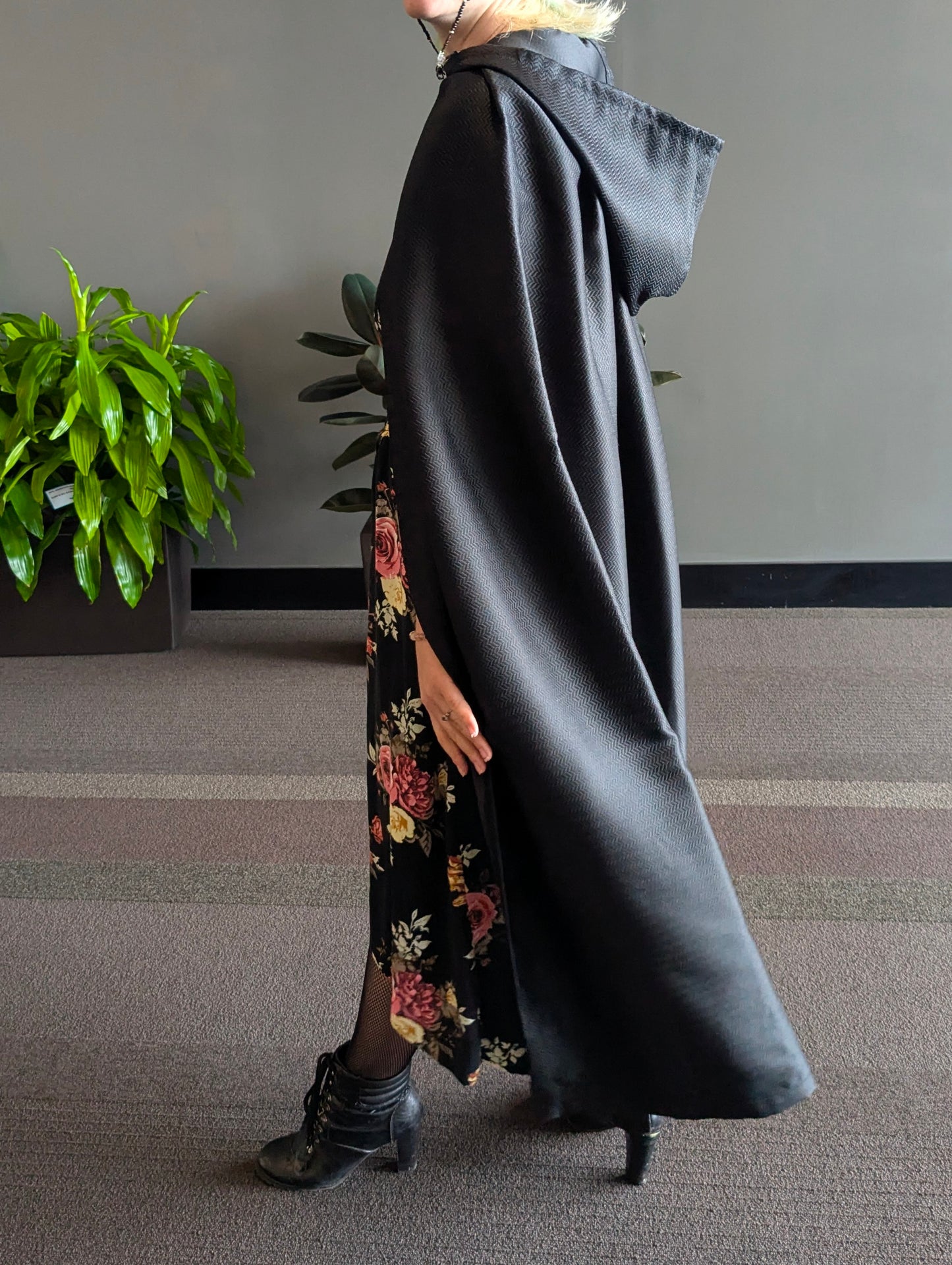 Obsidian Chevron Cloak