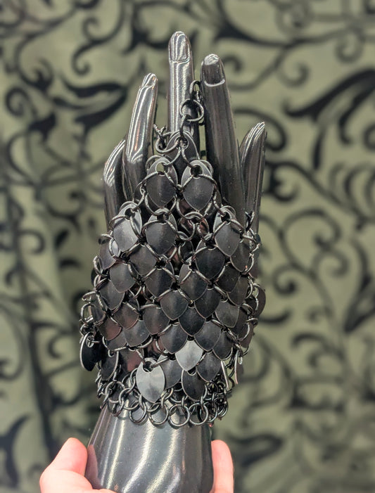 Scalemail Gauntlet (Pair) - Black